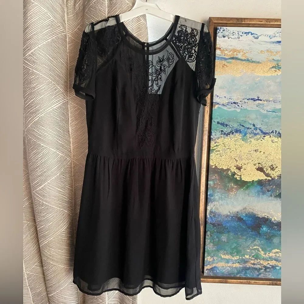Kimchi Blue Mini Dress Women Sz 10 Black Embroidery Button Lace Sleeve Chiffon